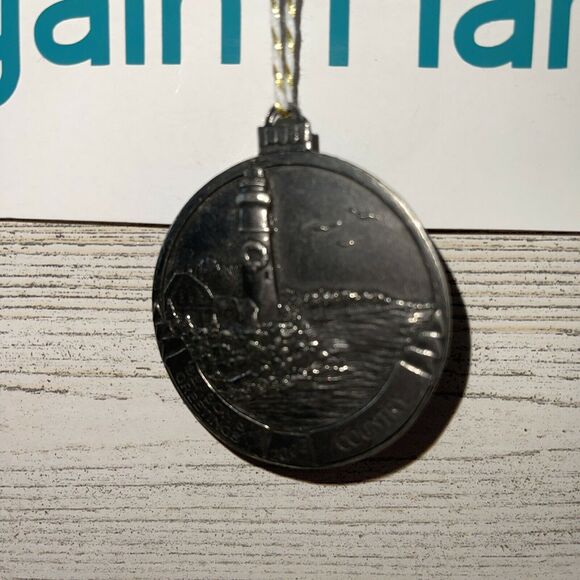 2002 Country Promotional Pewter Christmas Ornament 1.75" Seasons Greetings B#6 - Picture 5 of 6